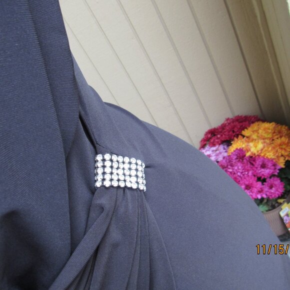 #476  NEW WOMAN'S BLACK EVENING DRESS BY R&M RICHARDS  (SIZE 16W) - Picture 3 of 4